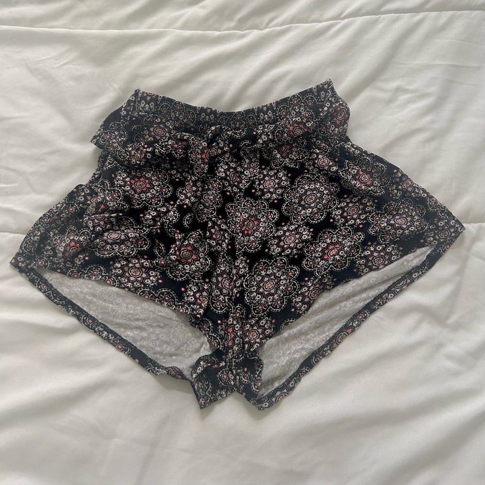 Charlotte Russe Pattern Flowy Shorts